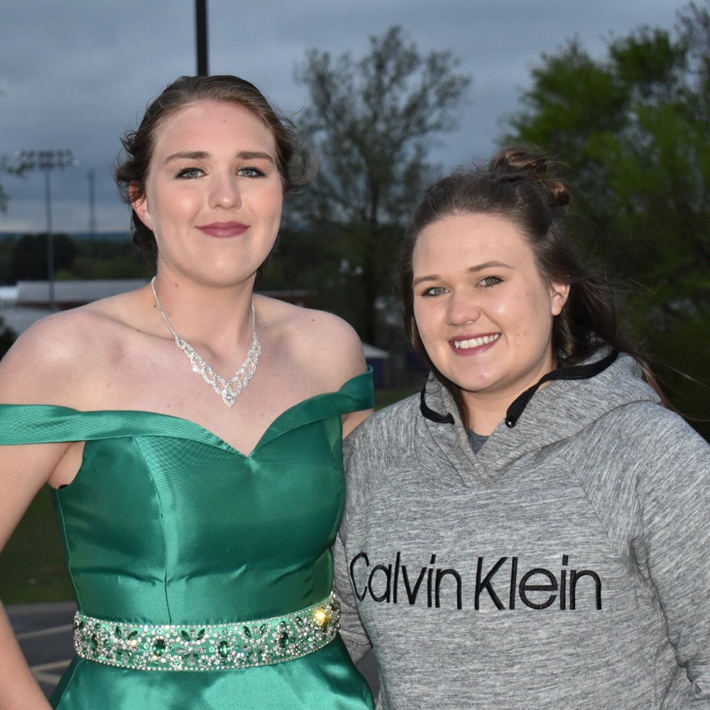 Prom dress - Picture 3 of 5